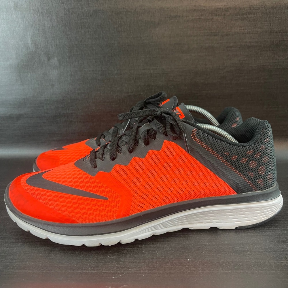 Nike FS Lite Run 3 Men Size 8.5 Bright Orange Red Black Running Shoes 807144-801